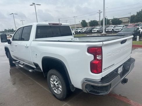 Used 2023 Chevrolet Silverado 2500 LT w/ Convenience Package AWD/4WD image 4