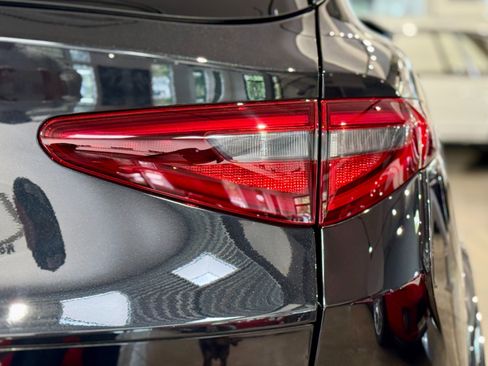 Used 2018 Alfa Romeo Stelvio Quadrifoglio w/ Driver Assist Dynamic Package image 18