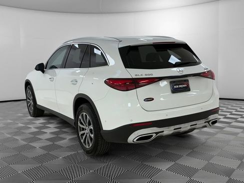 Used 2024 Mercedes-Benz GLC 300 4MATIC image 3