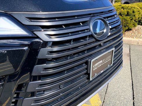 Used 2024 Lexus LX 600 4WD w/ Appearance Package image 30