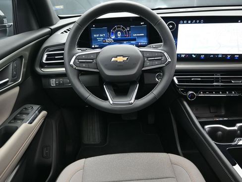 New 2026 Chevrolet Traverse LT w/ Sun and Wheel Package image 29