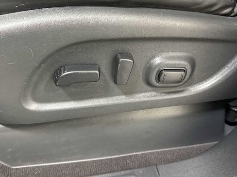 Used 2017 Nissan Titan PRO-4X image 14