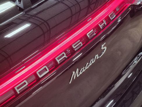 Used 2023 Porsche Macan S image 26