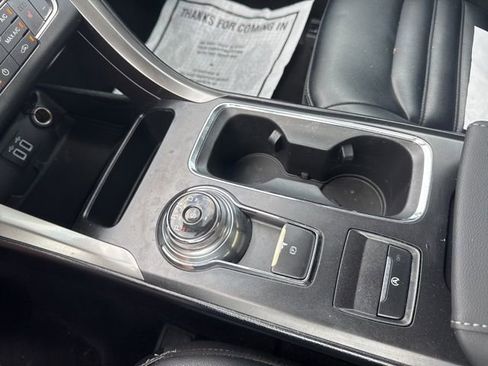 Used 2019 Ford Fusion SEL image 19