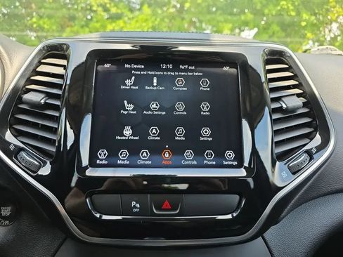 Used 2020 Jeep Cherokee Limited AWD/4WD image 29