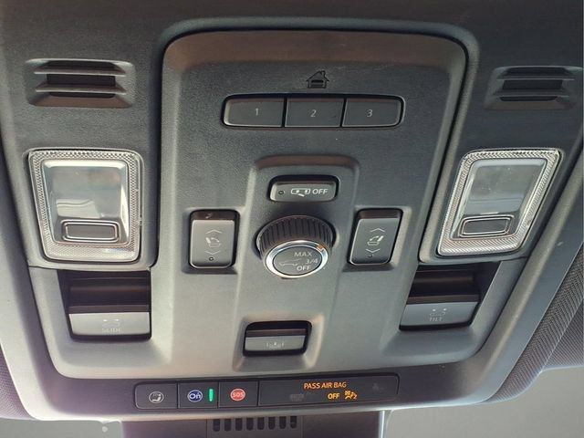 Used 2023 Chevrolet Tahoe LT w/ Luxury Package AWD/4WD image 25