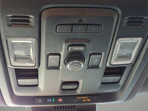 Used 2023 Chevrolet Tahoe LT w/ Luxury Package AWD/4WD image 25