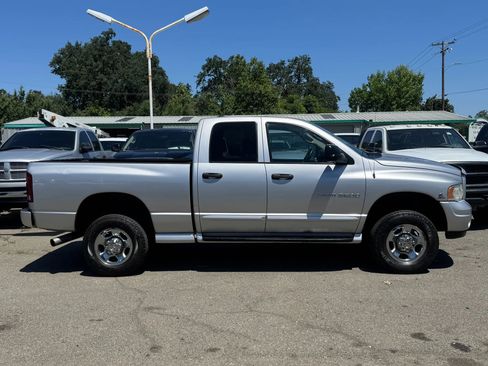 Used 2004 Dodge Ram 2500 Truck SLT w/ Sport Appearance Group AWD/4WD image 2