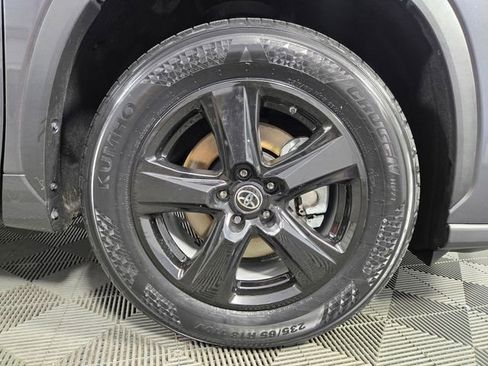 Used 2024 Toyota Highlander LE image 10