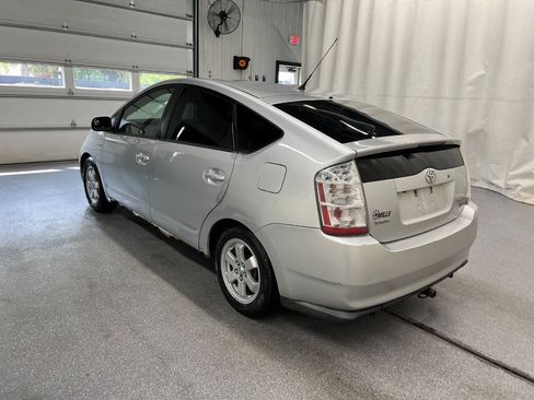 Used 2007 Toyota Prius w/ Pkg 4 FWD image 6