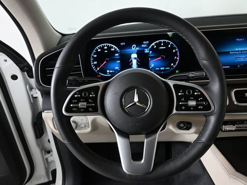 Used 2020 Mercedes-Benz GLS 450 4MATIC image 2