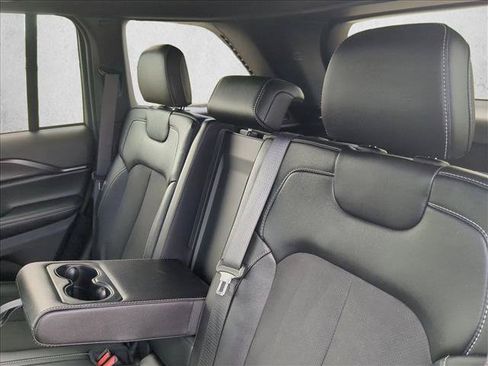 Certified 2024 Jeep Grand Cherokee Altitude RWD image 17