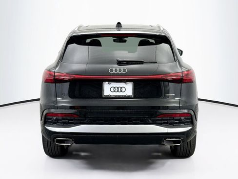 Used 2025 Audi Q5 Premium Plus w/ Premium Plus AWD/4WD image 7