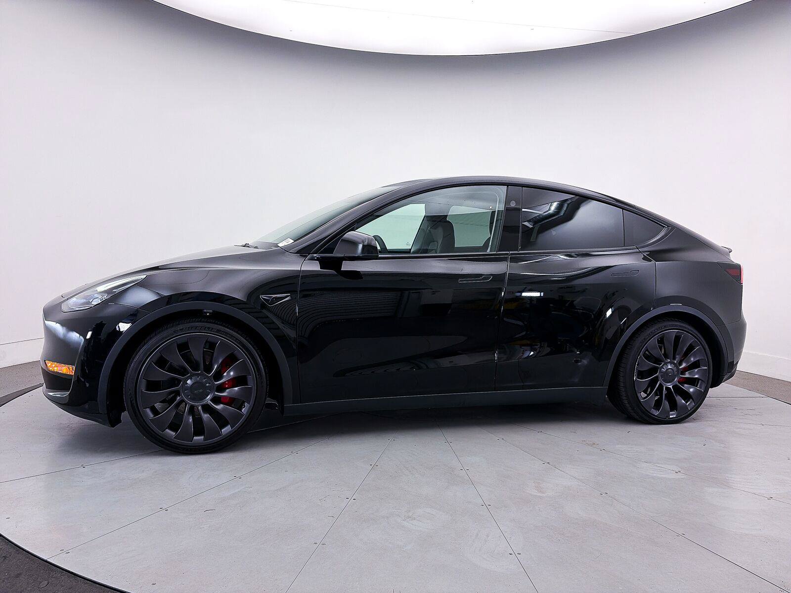 Used 2023 Tesla Model Y Performance AWD/4WD image 37
