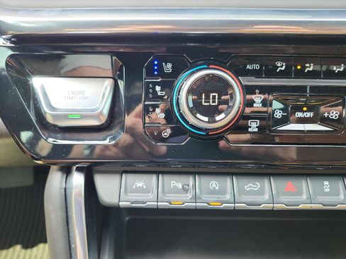 Used 2025 GMC Sierra 1500 Denali Ultimate AWD/4WD image 24