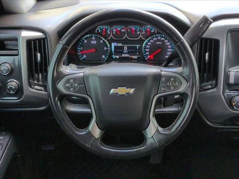 Used 2018 Chevrolet Silverado 1500 LT AWD/4WD image 6