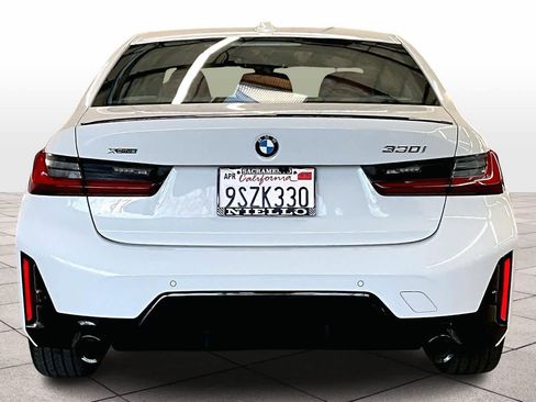 Used 2025 BMW 330i xDrive Sedan w/ M Sport Package image 7