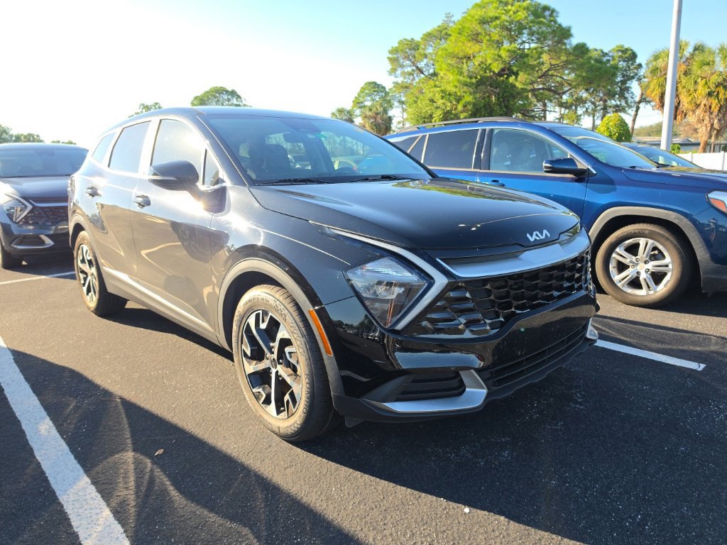 Used 2023 Kia Sportage EX FWD image 1