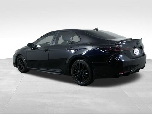 Used 2023 Toyota Camry SE FWD image 7