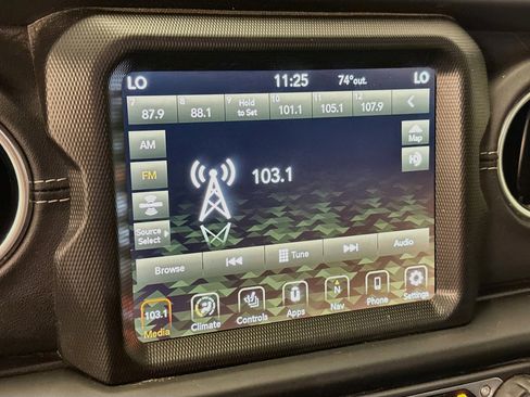 Used 2023 Jeep Wrangler Unlimited Sahara w/ Cold Weather Group AWD/4WD image 21