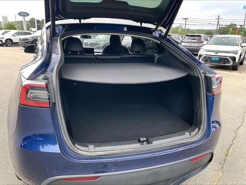 Used 2022 Tesla Model Y Long Range AWD/4WD image 34