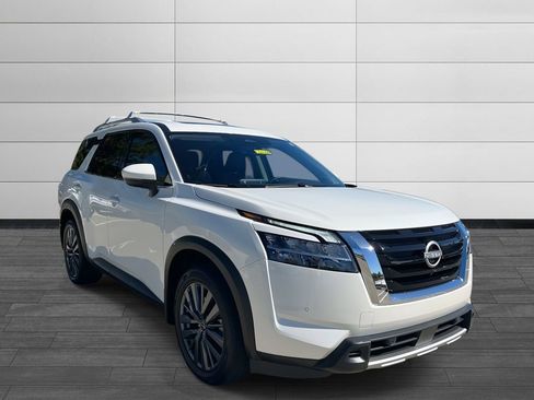 Used 2024 Nissan Pathfinder SL w/ SL Premium Package image 7
