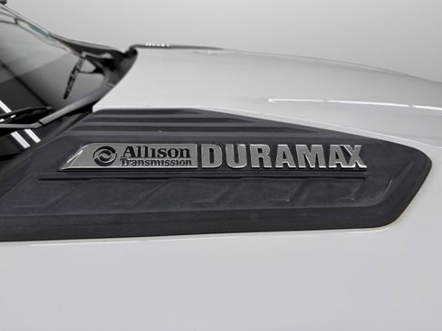 Used 2023 Chevrolet Silverado 2500 LT w/ Convenience Package image 32