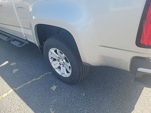 Used 2017 Chevrolet Colorado LT w/ LT Convenience Package image 14