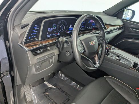 Used 2023 Cadillac Escalade ESV Premium Luxury image 11