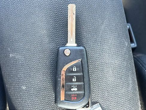 Used 2025 Toyota Corolla LE FWD image 24