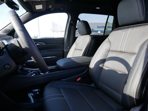 New 2026 Chevrolet Traverse High Country image 4