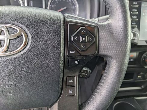 Used 2021 Toyota 4Runner TRD Off-Road Premium AWD/4WD image 33