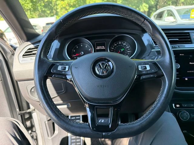 Used 2020 Volkswagen Tiguan SE R-Line w/ 3rd Row Seat Package AWD/4WD image 24