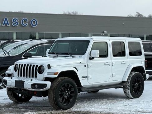 Used 2023 Jeep Wrangler Altitude image 35