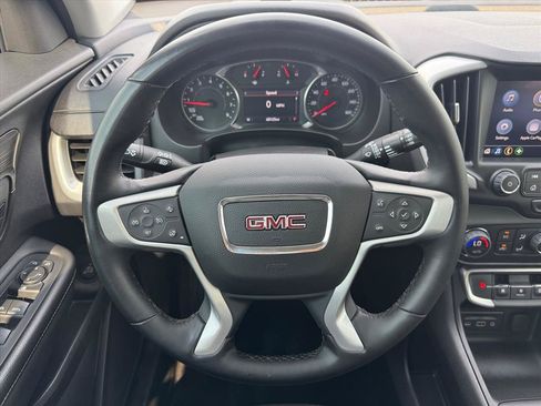 Used 2024 GMC Terrain SLT AWD/4WD image 12