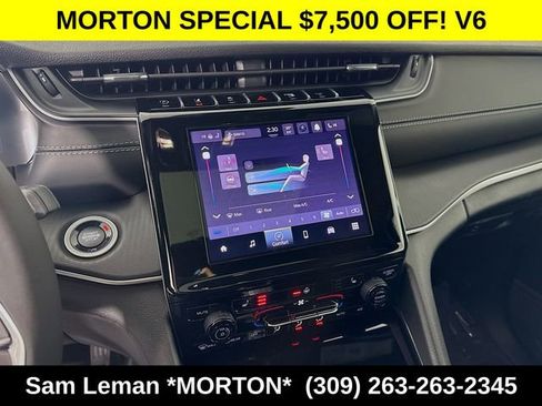 New 2025 Jeep Grand Cherokee Laredo w/ Luxury Tech Group I AWD/4WD image 14