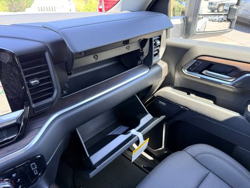 New 2026 GMC Sierra 2500 SLT w/ SLT Premium Package image 21