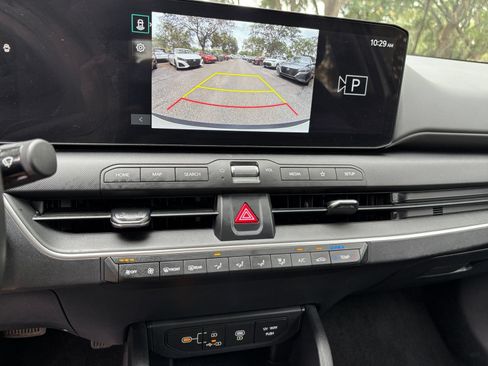 Used 2025 Kia K4 FWD image 17