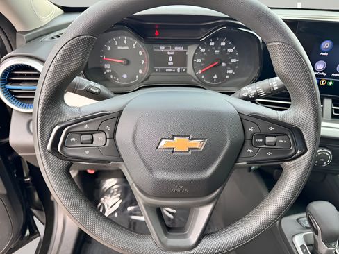 Used 2024 Chevrolet Trax LS FWD image 13