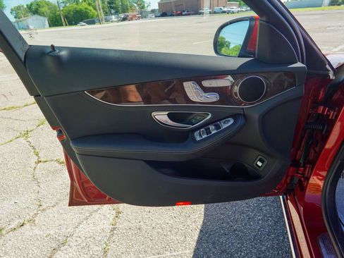 Used 2016 Mercedes-Benz C 300 4MATIC Sedan w/ Surround View Package image 14