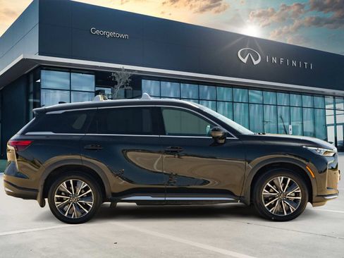 Certified 2026 INFINITI QX60 Luxe w/ Cargo Package FWD image 4