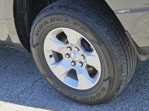 Used 2023 RAM 1500 Big Horn image 7