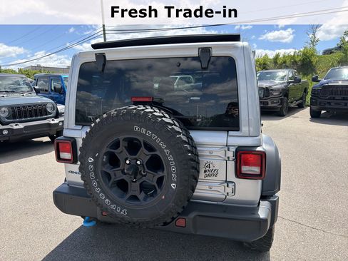 Certified 2023 Jeep Wrangler Unlimited w/ Sun & Screen Package AWD/4WD image 13