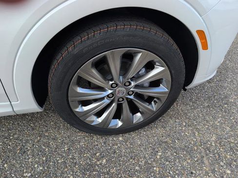 New 2026 Buick Envista Avenir FWD image 8