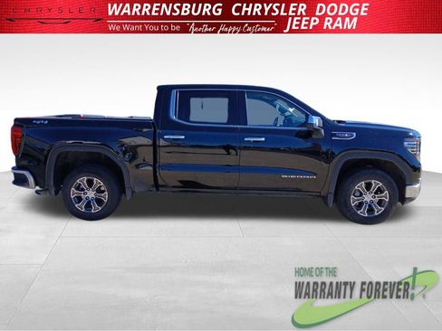 Used 2025 GMC Sierra 1500 SLT image 2