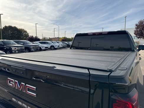 Used 2024 GMC Sierra 1500 AT4 w/ Technology Package image 26