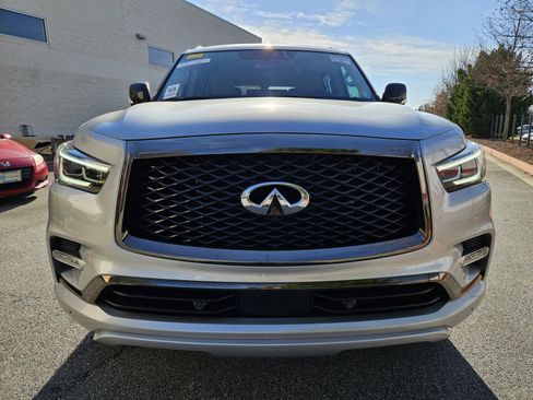 Used 2023 INFINITI QX80 Premium Select w/ All-Season Package image 9