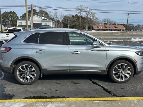 Certified 2023 Lincoln Nautilus Reserve w/ Luxury Package image 4