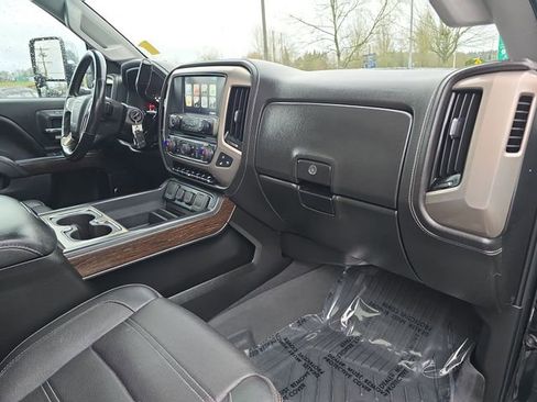 Certified 2019 GMC Sierra 2500 Denali image 34