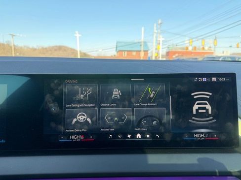 Certified 2025 BMW X3 xDrive30i w/ Premium Package image 19